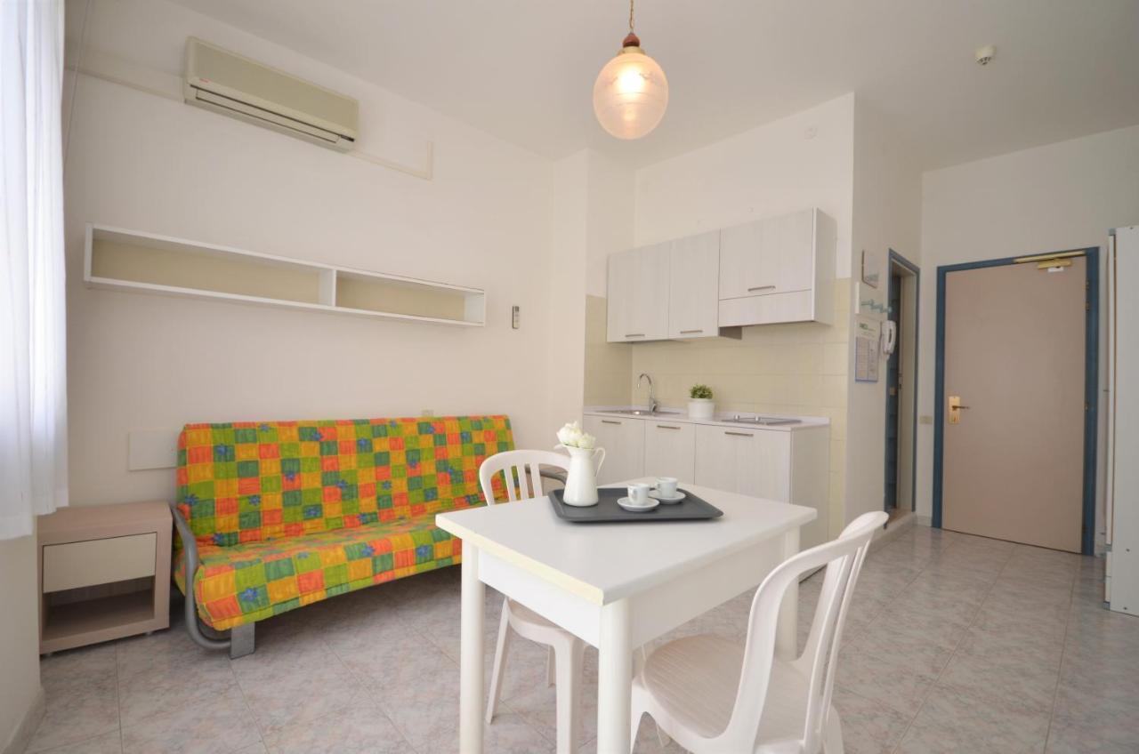 Aparthotel Pineda Bibione Exteriör bild